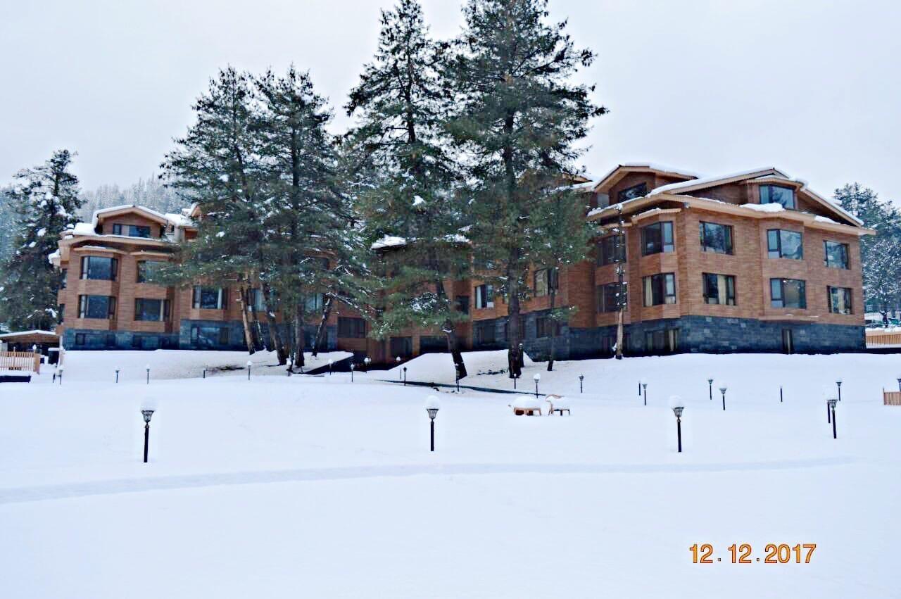 Hotel Royal Hillton Pahalgām Exterior foto