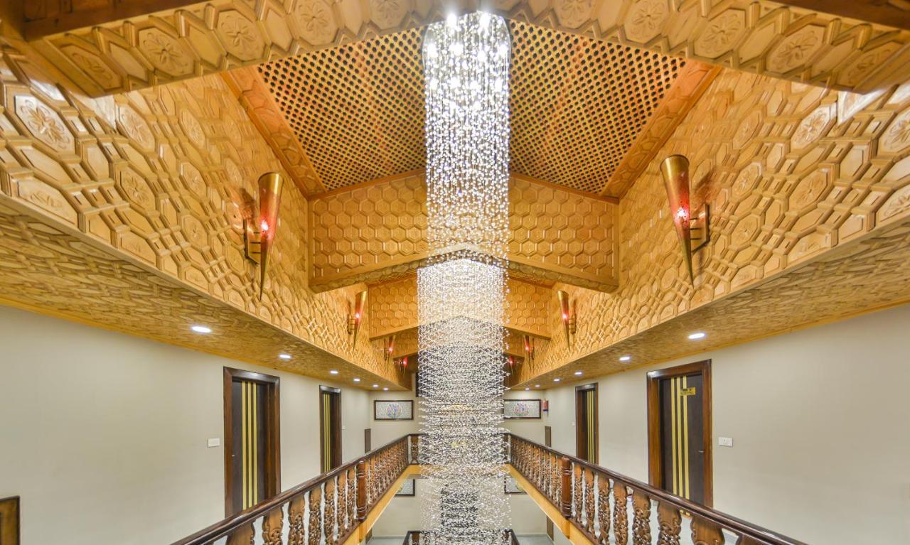 Hotel Royal Hillton Pahalgām Exterior foto